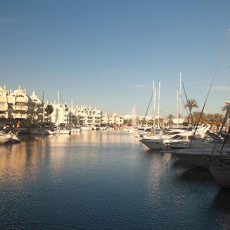 Apartamento Andalucia เบนัลมาเดนา ภายนอก รูปภาพ