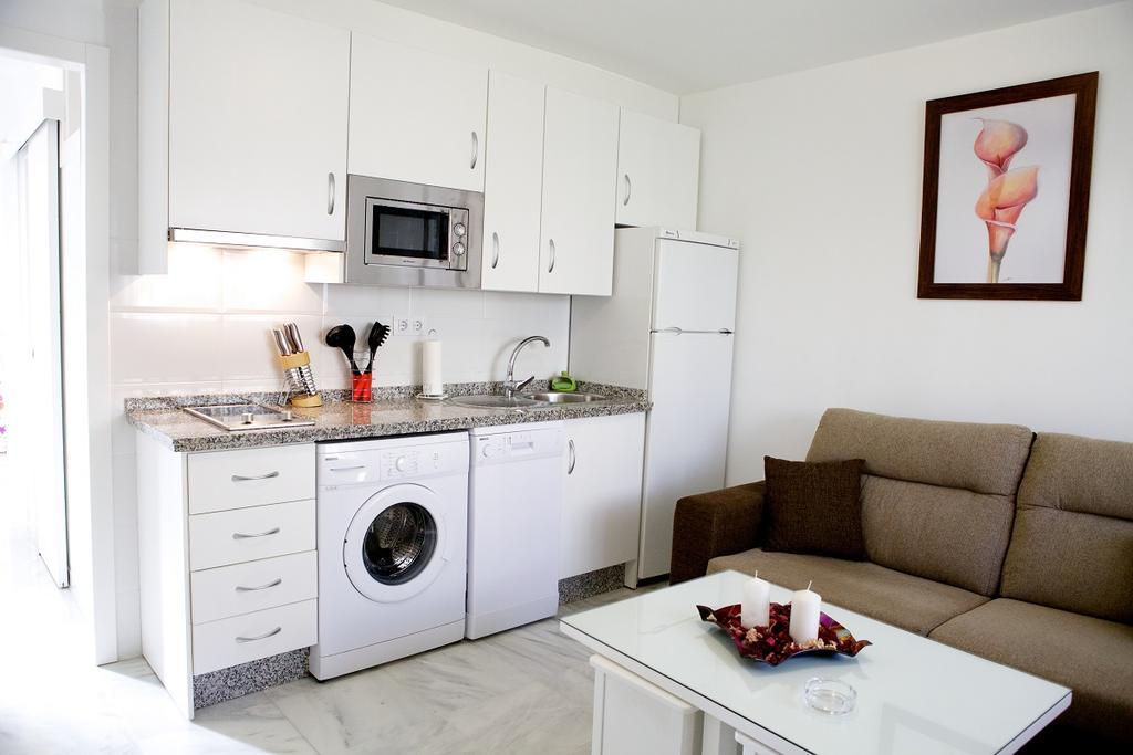 Apartamento Andalucia เบนัลมาเดนา ภายนอก รูปภาพ