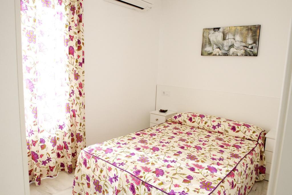 Apartamento Andalucia เบนัลมาเดนา ภายนอก รูปภาพ