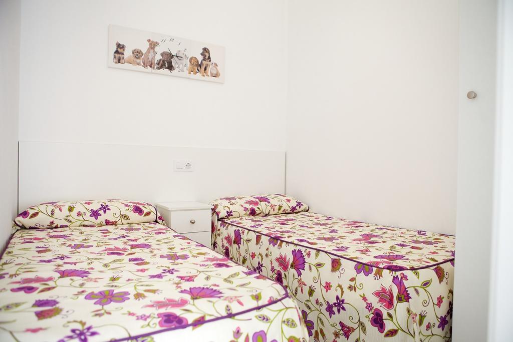 Apartamento Andalucia เบนัลมาเดนา ภายนอก รูปภาพ